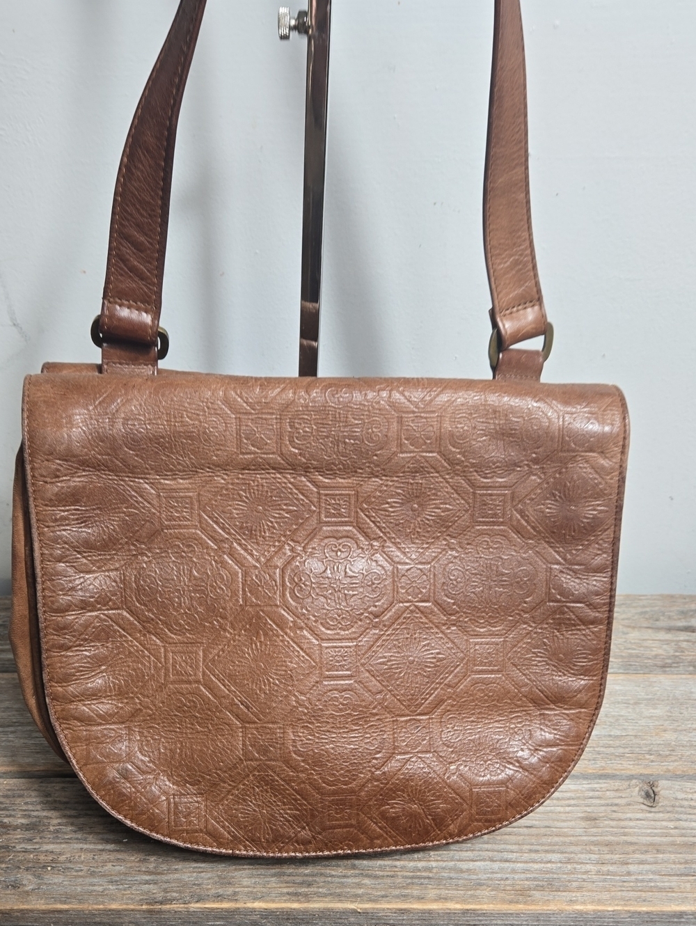 Liz Claiborne Vintage Brown Embossed Leather Crossbody Saddle Bag